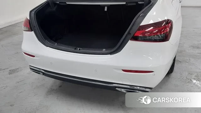 Mercedes-Benz E-Class W213 2020 Белый из Кореи, фото 2