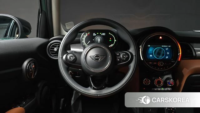 Mini Cooper 2021 Зеленый из Кореи, фото 2