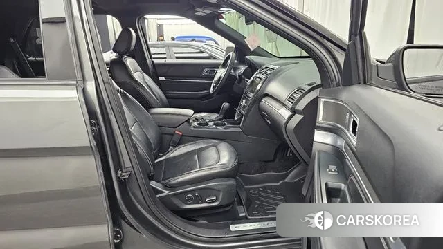 Ford Explorer 2018 Серый из Кореи, фото 2