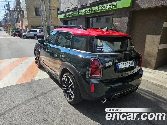 Mini Cooper S Countryman 2023 Темно-зеленый из Кореи, фото 2
