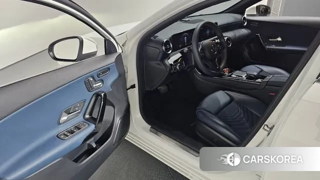 Mercedes-Benz A-Class W177 2019 Белый из Кореи, фото 2