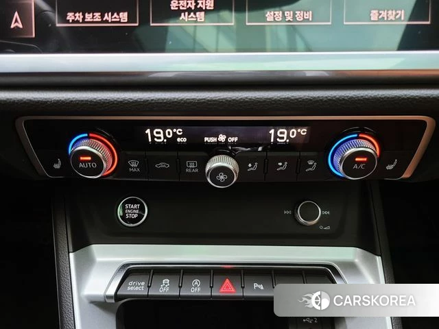 Audi Q3 (F3) 2022 Белый из Кореи, фото 2