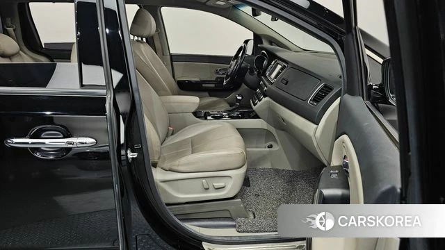 Kia The New Carnival 2018 Черный из Кореи, фото 2