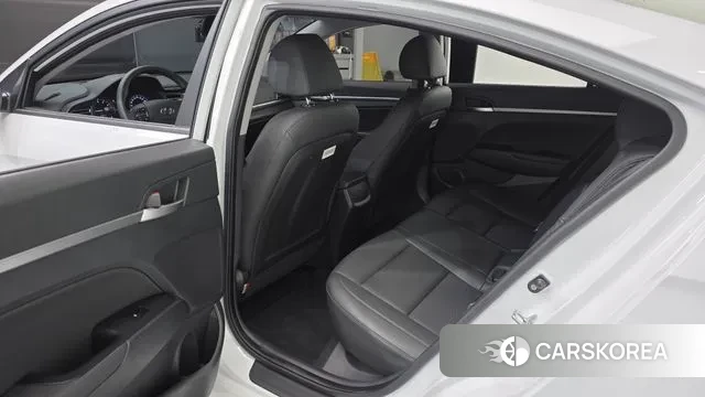 Hyundai The New Avante AD 2018 Белый из Кореи, фото 2