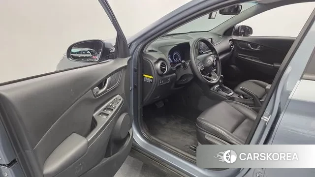 Hyundai Kona 2019 Светло-серебряный цвет из Кореи, фото 2