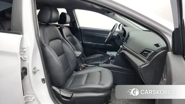 Hyundai Avante AD 2018 Белый из Кореи, фото 2