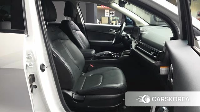 Kia Sportage 5th Generation Hybrid 2021 Белый из Кореи, фото 2