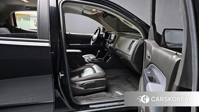 Chevrolet (GM Daewoo) Real New Colorado 2021 Черный из Кореи, фото 2