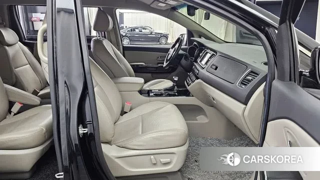 Kia The New Carnival 2019 Черный из Кореи, фото 2