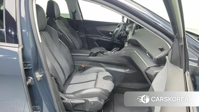 Peugeot 3008 second generation 2018 Синий из Кореи, фото 2