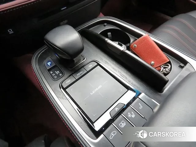 Lexus LS500h 5th generation 2021 Серебряный из Кореи, фото 2