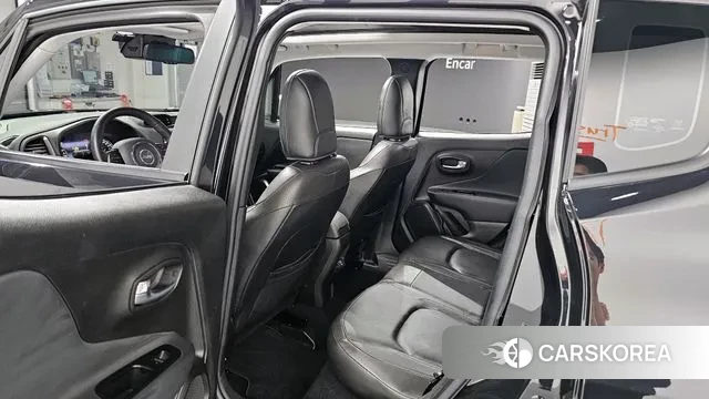 Jeep Renegade 2021 Черный из Кореи, фото 2