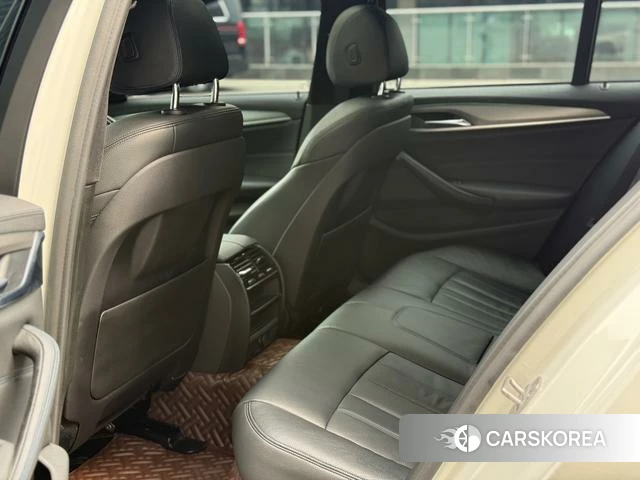 BMW 5 series (imported) 2019 Белый из Китая, фото 2