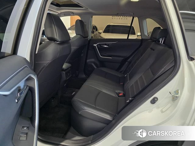 Toyota RAV4 5th Generation 2025 Белый из Кореи, фото 2