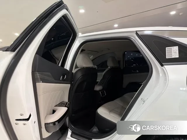 Kia The New K5 3rd generation 2023 Белый из Кореи, фото 2