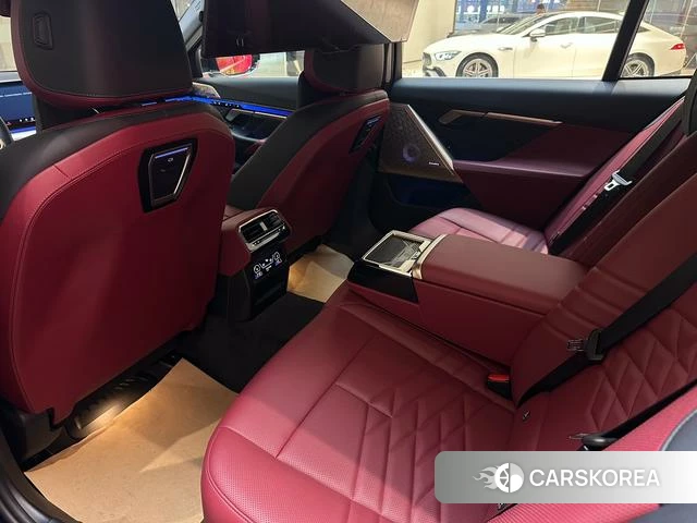 BMW 5 series 2025 Синий из Китая, фото 2