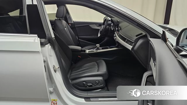 Audi A5 (F5) 2021 Белый из Кореи, фото 2