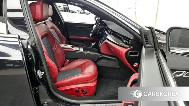 Maserati Quattroporte 2019 Черный из Кореи, фото 2