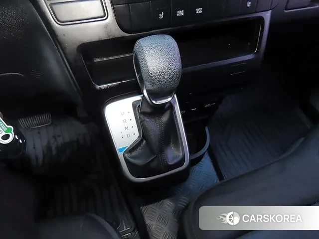 Hyundai Staria 2021 Черный из Кореи, фото 2