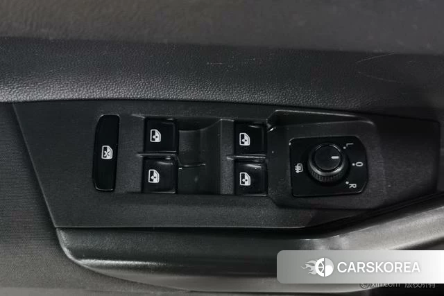 Volkswagen Polo 2021 Белый из Китая, фото 2