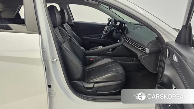 Hyundai Avante (CN7) 2023 Белый из Кореи, фото 2