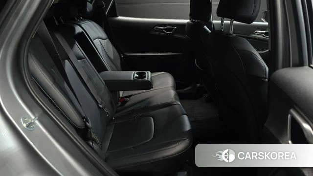 Kia Sportage 5th Generation 2021 Серебристо-серый из Кореи, фото 2