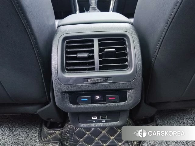 Volkswagen Touran L 2023 Белый из Китая, фото 2