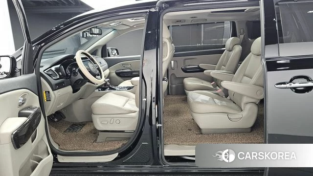 Kia The New Carnival 2018 Черный из Кореи, фото 2