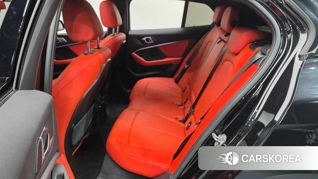 BMW 1 Series (F40) 2021 Черный из Кореи, фото 2