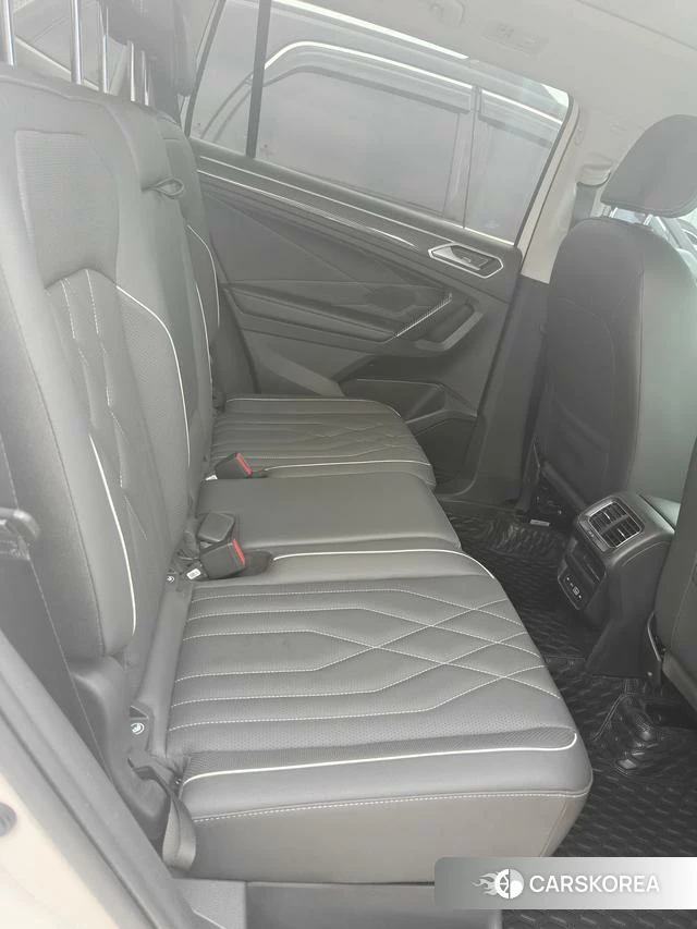 Volkswagen Tiguan L 2022 Белый из Китая, фото 2