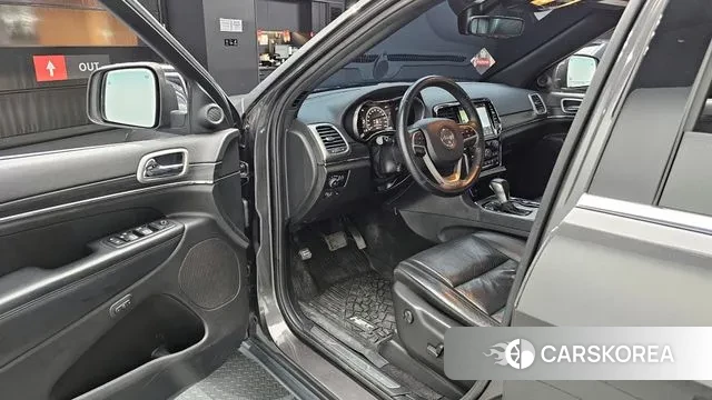 Jeep Grand Cherokee 2018 Серый из Кореи, фото 2