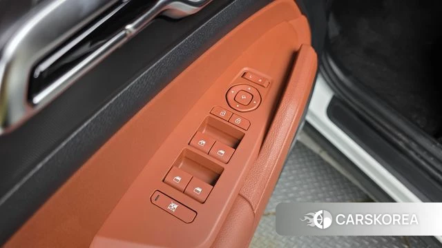 Kia The New Sportage 5th Generation Hybrid 2025 Белый из Кореи, фото 2