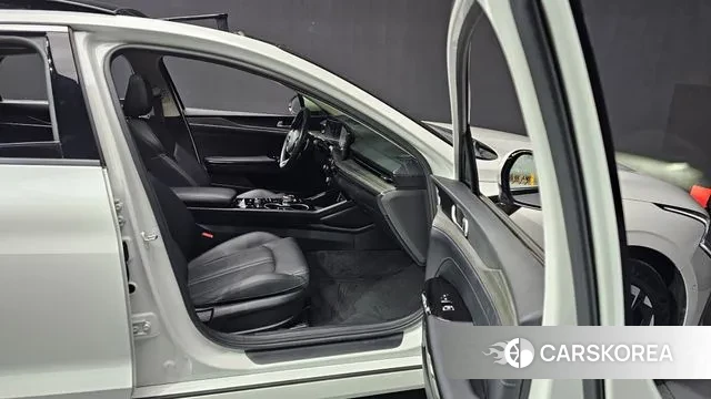 Kia The New K5 3rd generation 2024 Белый из Кореи, фото 2