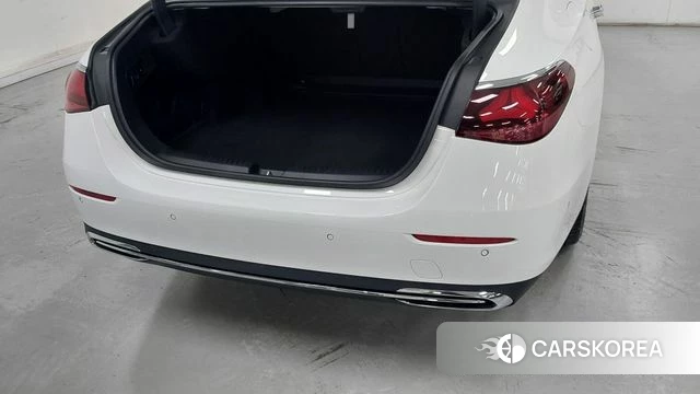 Mercedes-Benz E-Class W214 2025 Белый из Кореи, фото 2