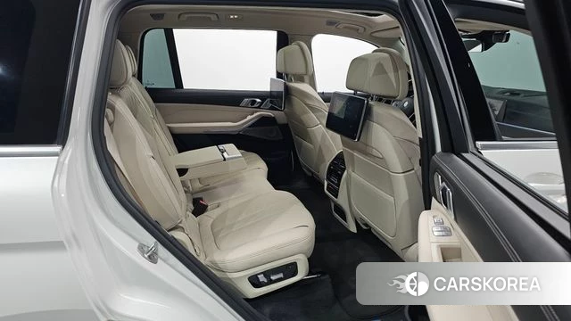 BMW X7 (G07) 2021 Белый из Кореи, фото 2