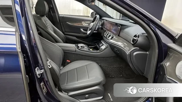 Mercedes-Benz E-Class W213 2019 Синий из Кореи, фото 2