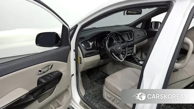 Kia The New Carnival 2018 Белый из Кореи, фото 2