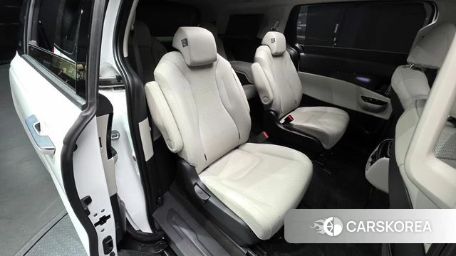 Kia Carnival 4th generation 2023 Белый из Кореи, фото 2