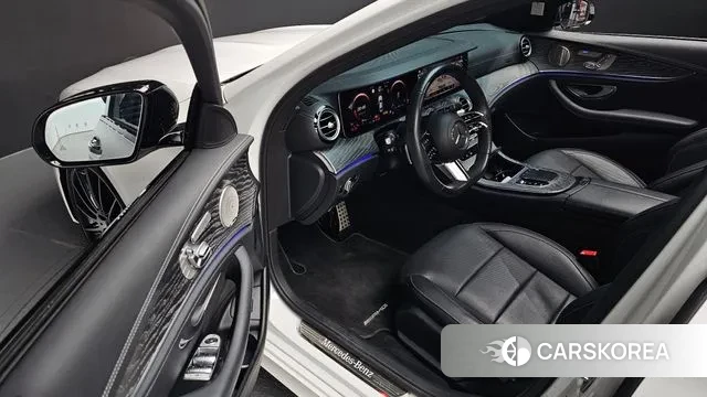 Mercedes-Benz E-Class W213 2023 Белый из Кореи, фото 2