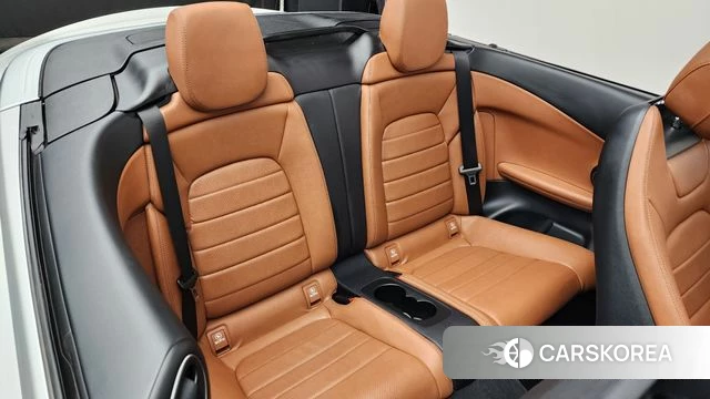 Mercedes-Benz C-Class W205 2018 Белый из Кореи, фото 2