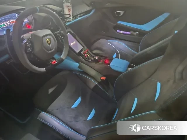 Lamborghini Huracan 2023 Серебряный из Кореи, фото 2