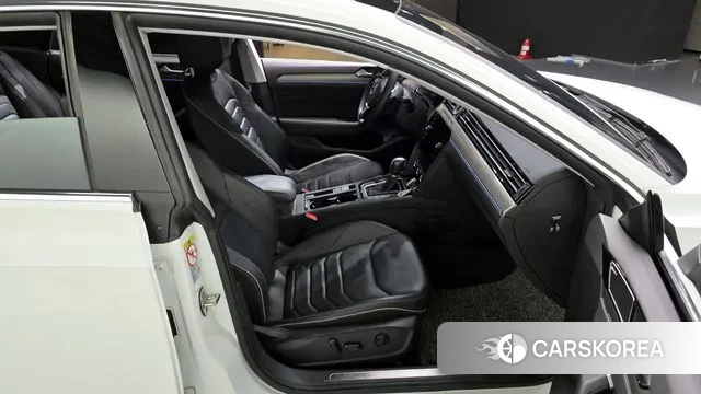 Volkswagen Arteon 2019 Белый из Кореи, фото 2