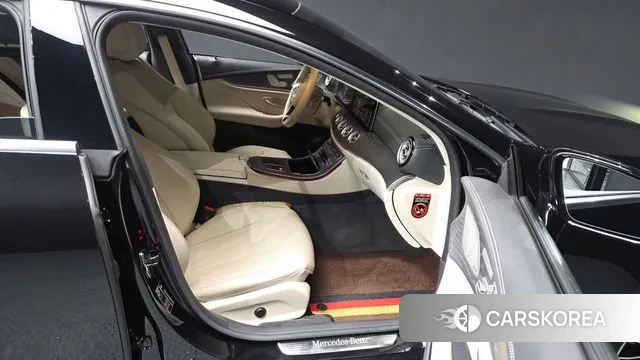 Mercedes-Benz CLS-Class C257 2023 Черный из Кореи, фото 2