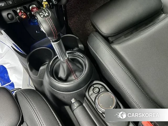 Mini Cooper S 2018 Жемчужный цвет из Кореи, фото 2