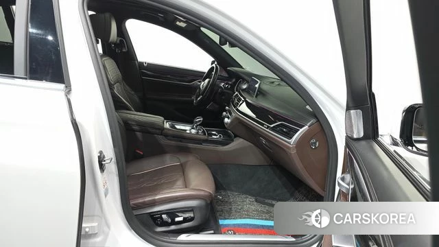 BMW 7 Series (G11) 2018 Белый из Кореи, фото 2