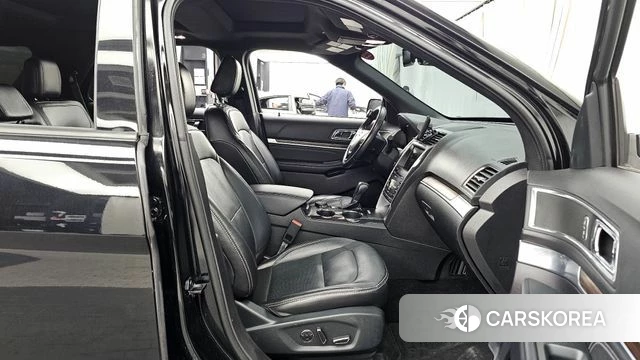 Ford Explorer 2018 Черный из Кореи, фото 2