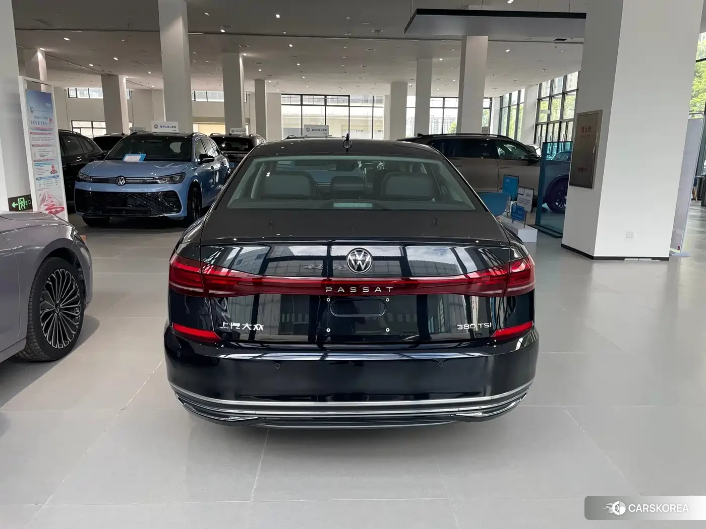 Volkswagen Passat 2025 Черный из Китая, фото 2