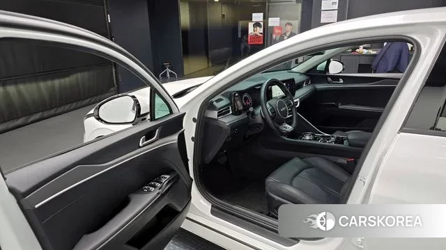 Kia K5 3rd generation 2023 Белый из Кореи, фото 2