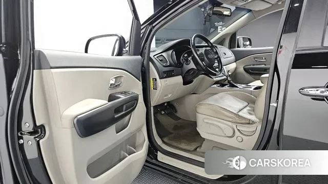 Kia The New Carnival 2018 Черный из Кореи, фото 2
