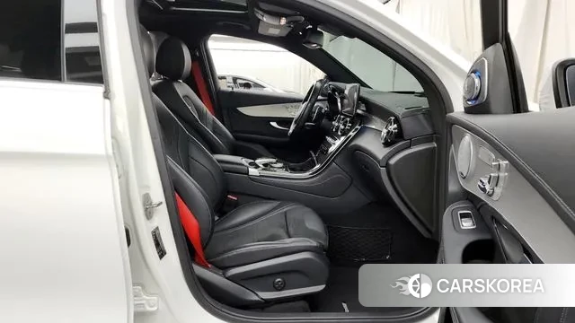 Mercedes-Benz GLC-Class X253 2019 Белый из Кореи, фото 2